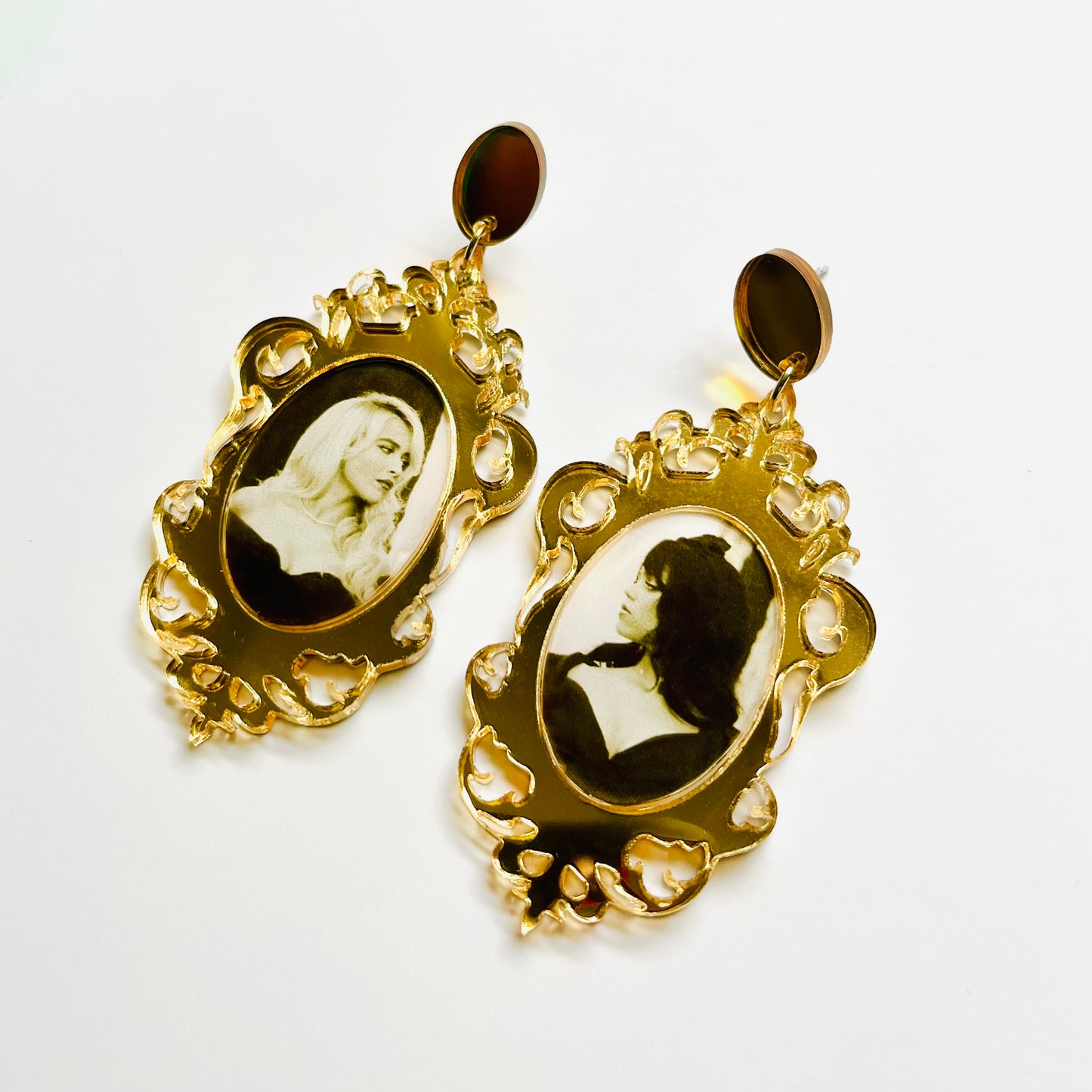 Good for them - Sabrina and Jenna portraits